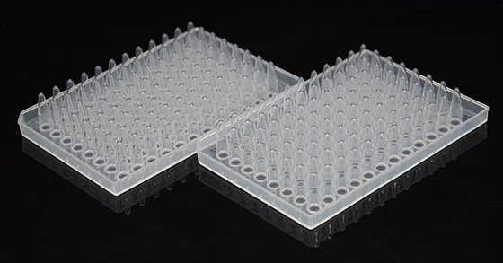 Plaque PCR 0,2 ml Plaque de réaction PCR 96 puits avec demi-jupe