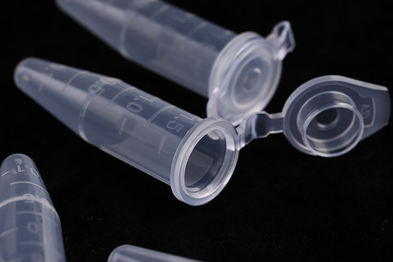 Tubes de microcentrifugeuse stériles clairs, tubes de microcentrifugeuse de pp 1,5